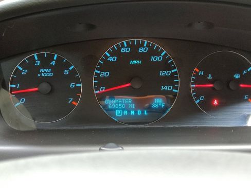 Used 2016 Chevrolet Impala LT image 23