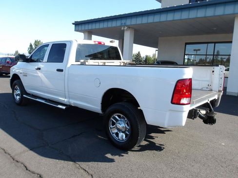 Used 2016 RAM 2500 Tradesman w/ Chrome Appearance Group AWD/4WD image 3