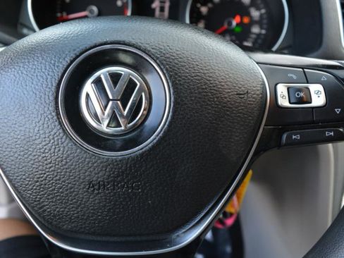 Used 2016 Volkswagen Passat 1.8T S image 19