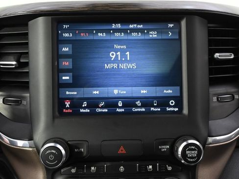 Used 2020 RAM 1500 Laramie AWD/4WD image 29