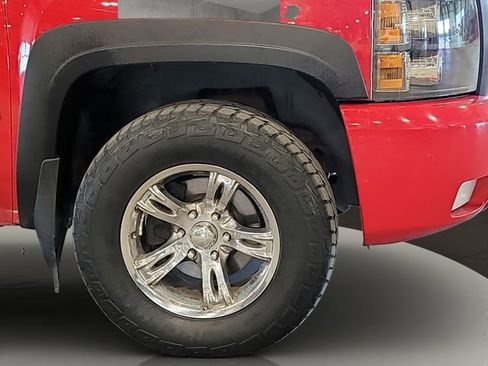 Used 2007 Chevrolet Silverado 1500 LTZ w/ Safety Package AWD/4WD image 33