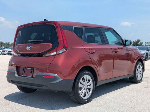 Used 2020 Kia Soul LX FWD image 5