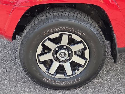 Used 2019 Toyota 4Runner TRD Off-Road Premium image 7