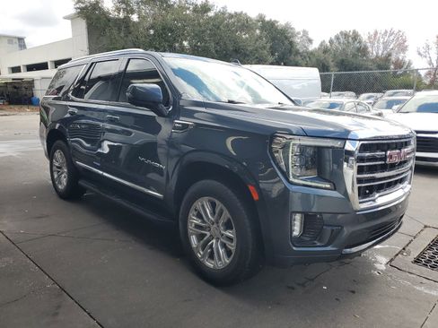 Used 2021 GMC Yukon SLT w/ SLT Premium Package image 4