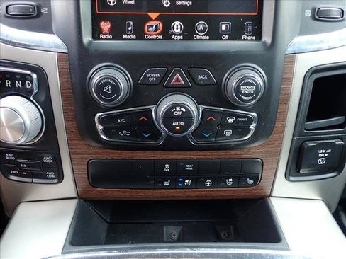 Used 2016 RAM 1500 Laramie w/ Convenience Group AWD/4WD image 18