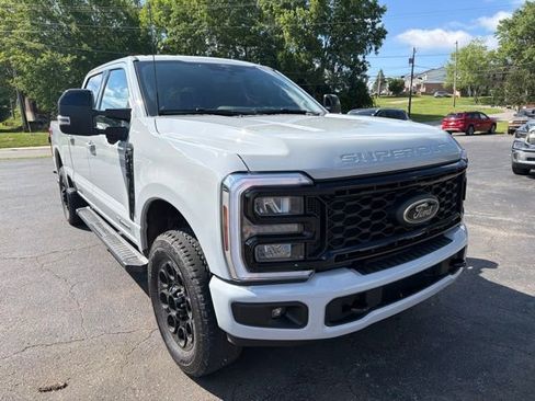 Used 2025 Ford F250 Lariat w/ Black Appearance Package AWD/4WD image 3