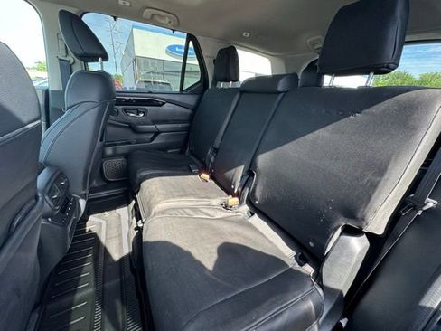 Used 2023 Honda Pilot Touring image 13