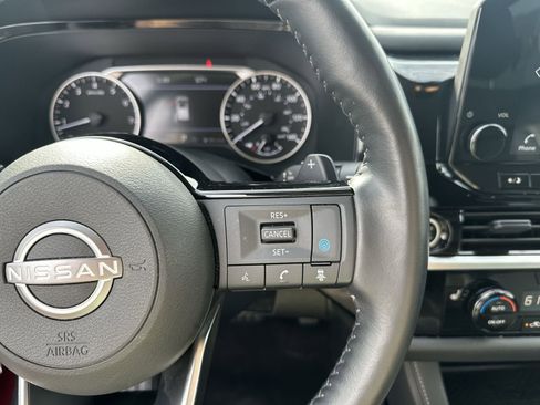 Certified 2024 Nissan Pathfinder SL image 25