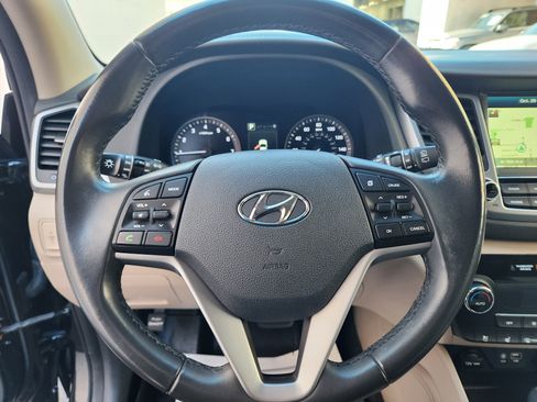 Used 2017 Hyundai Tucson Limited w/ Limited Ultimate Package 03 image 10