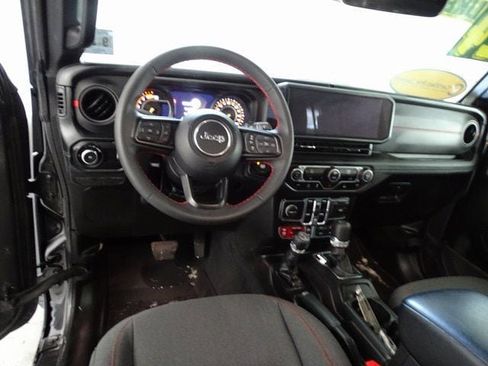 Certified 2024 Jeep Wrangler Rubicon w/ Capability Package image 5