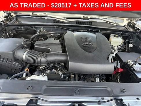 Used 2021 Toyota Tacoma TRD Off-Road AWD/4WD image 11