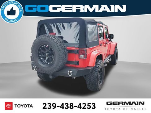 Used 2017 Jeep Wrangler Unlimited Sahara w/ Max Tow Package AWD/4WD image 9