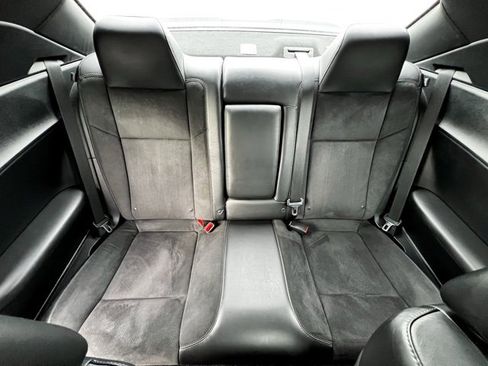 Used 2018 Dodge Challenger R/T Scat Pack w/ Leather Interior Group image 19