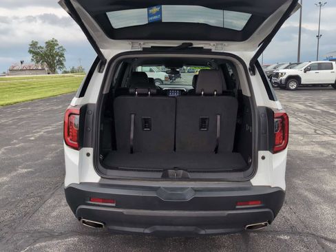 Used 2023 GMC Acadia SLT w/ Elevation Edition FWD image 28