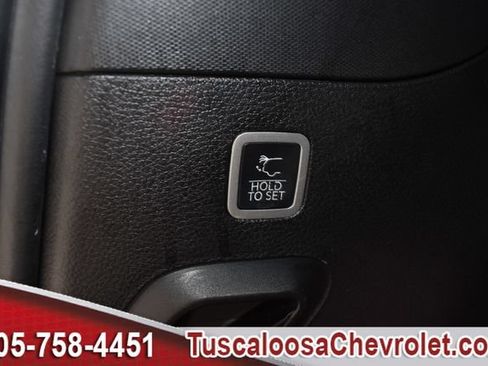 Used 2022 Jeep Wagoneer Series II RWD image 9