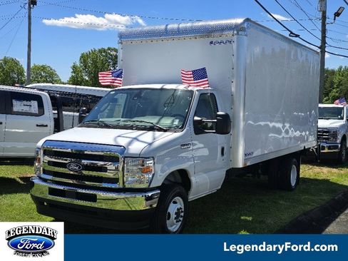 New 2026 Ford E-450 and Econoline 450 Super Duty w/ Interior Upgrade Package image 1