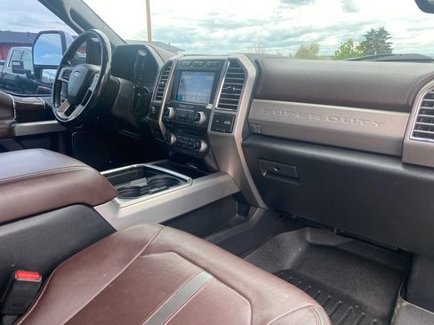 Used 2017 Ford F250 Platinum w/ Platinum Ultimate Package AWD/4WD image 15