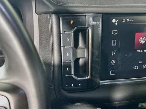 Used 2023 GMC Yukon XL Denali AWD/4WD image 15
