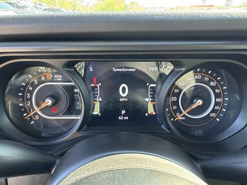 New 2025 Jeep Gladiator Rubicon image 24