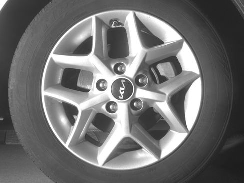 Used 2025 Kia Soul LX w/ LX Technology Package FWD image 13