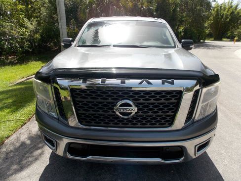 Used 2017 Nissan Titan SV RWD image 13