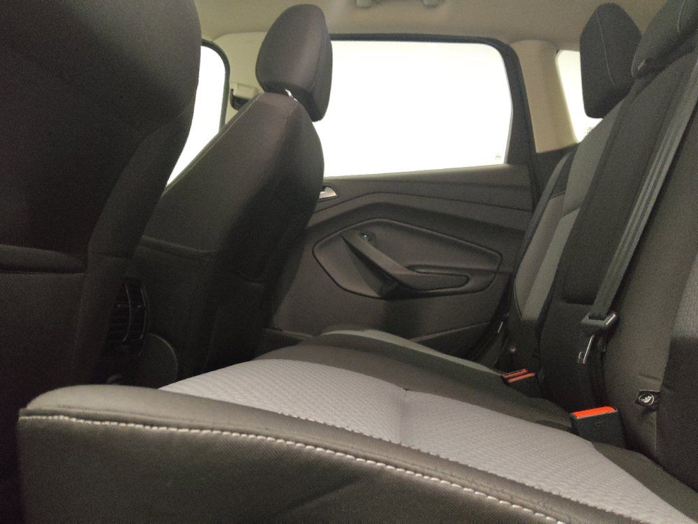 Used 2017 Ford Escape SE FWD image 18