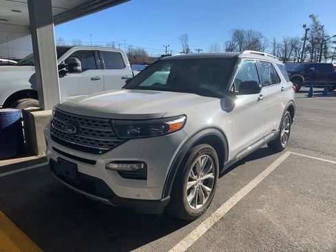 Used 2024 Ford Explorer Limited image 10