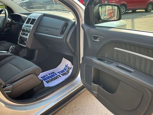 Used 2010 Dodge Journey SXT w/ Flexible Seating Group image 17