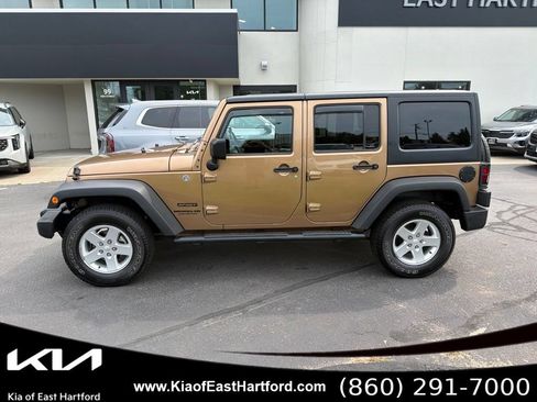 Used 2015 Jeep Wrangler Unlimited Sport w/ Quick Order Package 24S AWD/4WD image 2