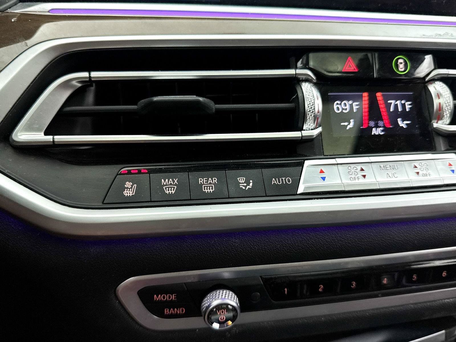 Used 2019 BMW X7 xDrive40i w/ Premium Package AWD/4WD image 27