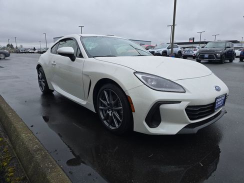 Used 2025 Subaru BRZ Premium image 3