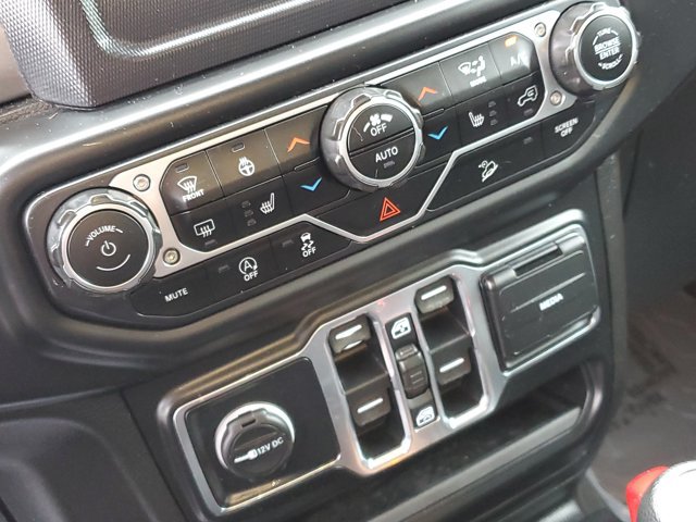 Used 2020 Jeep Wrangler Unlimited Sahara w/ LED Lighting Group AWD/4WD image 20