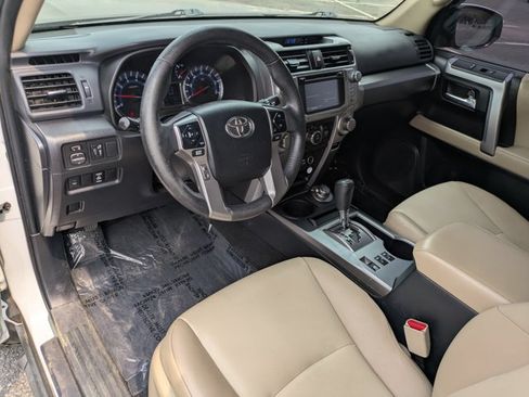 Used 2017 Toyota 4Runner SR5 Premium AWD/4WD image 10