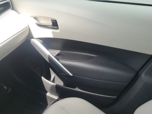 Certified 2022 Toyota Corolla Cross LE FWD image 13