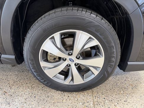 Used 2024 Subaru Ascent Premium w/ Convenience Package AWD/4WD image 29