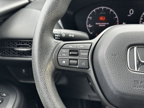 Used 2023 Honda HR-V LX image 12