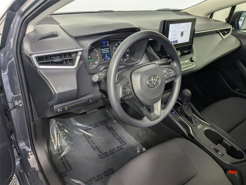 Certified 2025 Toyota Corolla LE image 10