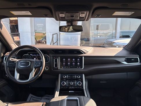 Used 2021 GMC Yukon XL Denali AWD/4WD image 25