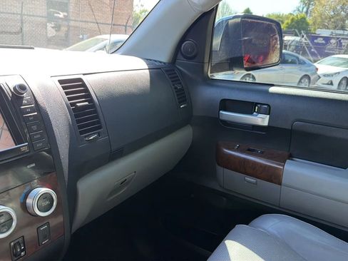 Used 2012 Toyota Tundra Limited w/ Platinum Pkg image 34