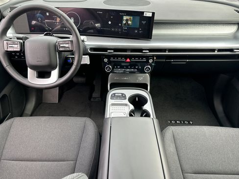 New 2026 Hyundai Ioniq 9 SE image 13