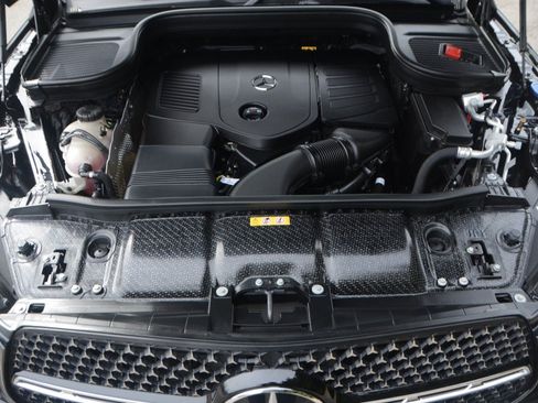 Used 2025 Mercedes-Benz GLE 350 4MATIC w/ AMG Line Exterior image 26