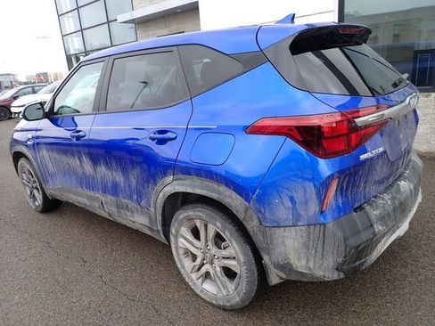 Certified 2023 Kia Seltos LX image 3