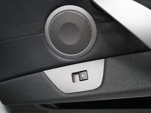 Used 2003 BMW Z4 2.5i image 51