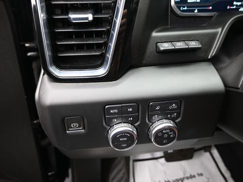 Used 2023 GMC Sierra 1500 Denali Ultimate image 40