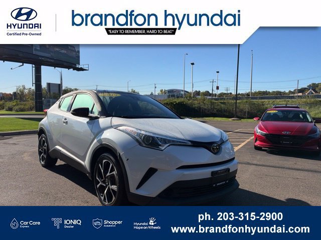 Used 2019 Toyota C-HR XLE FWD image 1