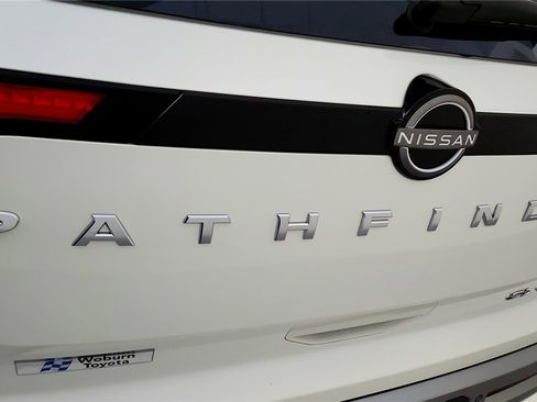 Used 2023 Nissan Pathfinder SL w/ SL Premium Package image 25