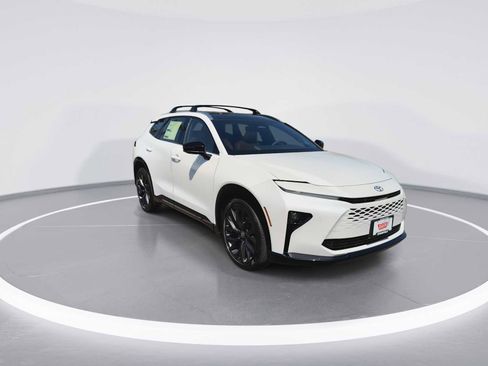 New 2026 Toyota Crown Signia AWD/4WD image 2