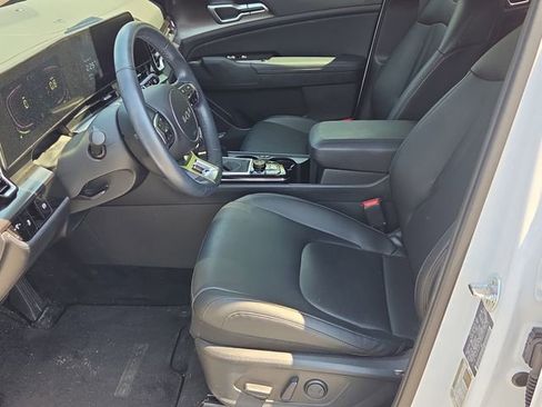 Used 2024 Kia Sportage EX image 12