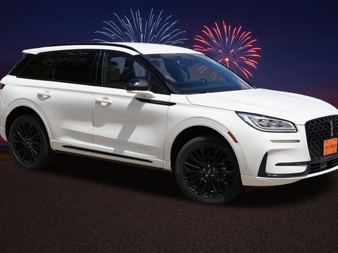 Used 2023 Lincoln Corsair Reserve w/ Jet Appearance Package AWD/4WD image 2