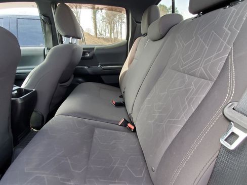 Used 2016 Toyota Tacoma TRD Off-Road w/ Towing Package image 5